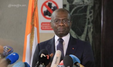 Côte d'Ivoire (Justice) / « Bédié ni arrêté, ni assigné à résidence » (Richard Adou, procureur)