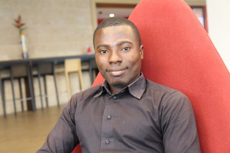 CI-Interview/ Boris Takoué (Ecrivain): "Notre société a besoin d'une plume en érection"