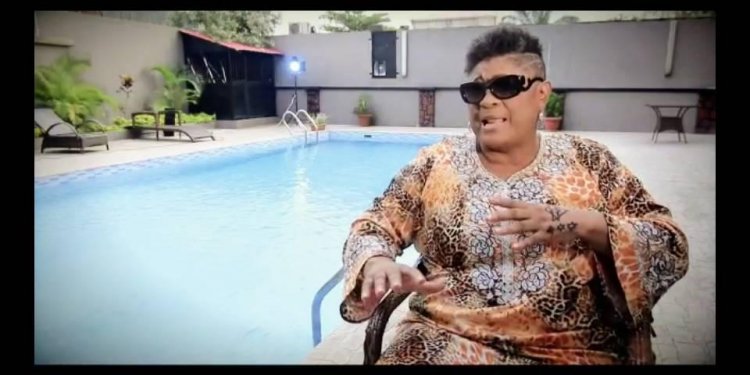 RDC-Relaxée après l’affaire "Ingratitude"-Tshala Muana : "Je suis une artiste très bien éduquée"