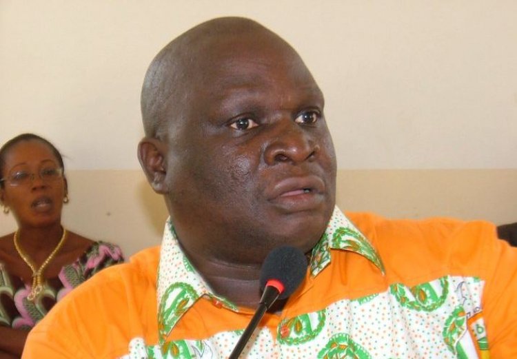 CI:"Dialogue de sourds, pouvoir-opposition" (Billet)