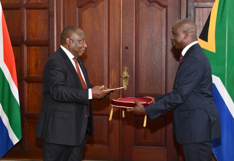 Afrique du Sud : Ramaphosa reçoit les lettres de créance du diplomate ivoirien