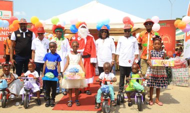 CI-Dimbokro : Noël, 800 enfants "gâtés" par Dramane Coulibaly (Lonaci)