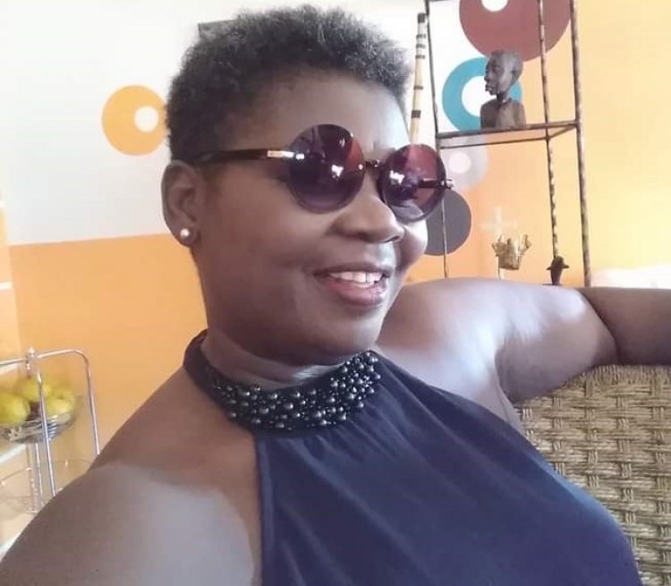 Côte d’Ivoire : la chanteuse Aklane fait une brève, mais puissante prière pour la paix !