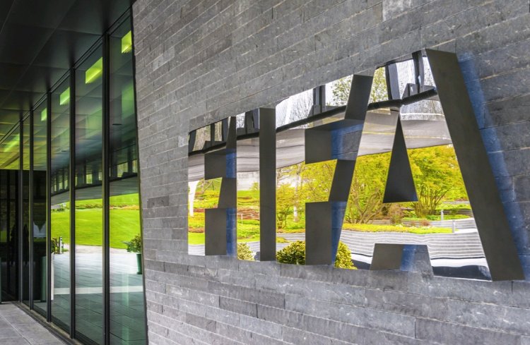 CI-Fif-Comité de normalisation : « L’Onu gouverne le monde, la Fifa gouverne le football » (Journaliste)