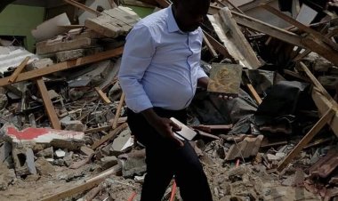 Côte d’Ivoire : « Mardi noir à la cité Akissi Delta » (Jean Roche Kouamé, Super Ébony 2009)