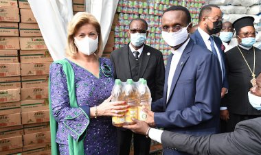 CI-Pâques 2021 : des vivres de 130 millions de Fcfa de Mme Ouattara aux chrétiens