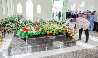 CI-Funérailles traditionnelles d’AGC : Achi réveille le « rêve » de l’ex-PM, pour son pays.