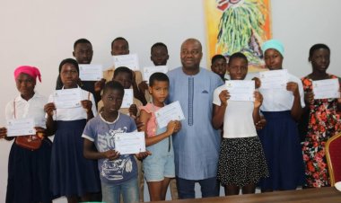 CI-Daoukro : le député Olivier Akoto  offre des vacances utiles aux élèves
