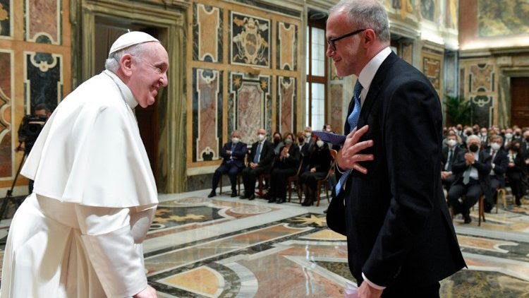 Monde (Deniers publics : « L'impôt est au service du bien commun », rappelle le Pape François