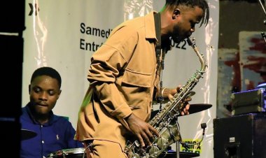 Côte d’Ivoire (Abidjan-Treichville) : la musique s'installe dans les cours communes !   