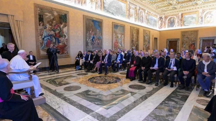 Vatican (Journées pastorales des communautés catholiques francophones) : le Saint-Père François exhorte à « être experts de l'art la rencontre »