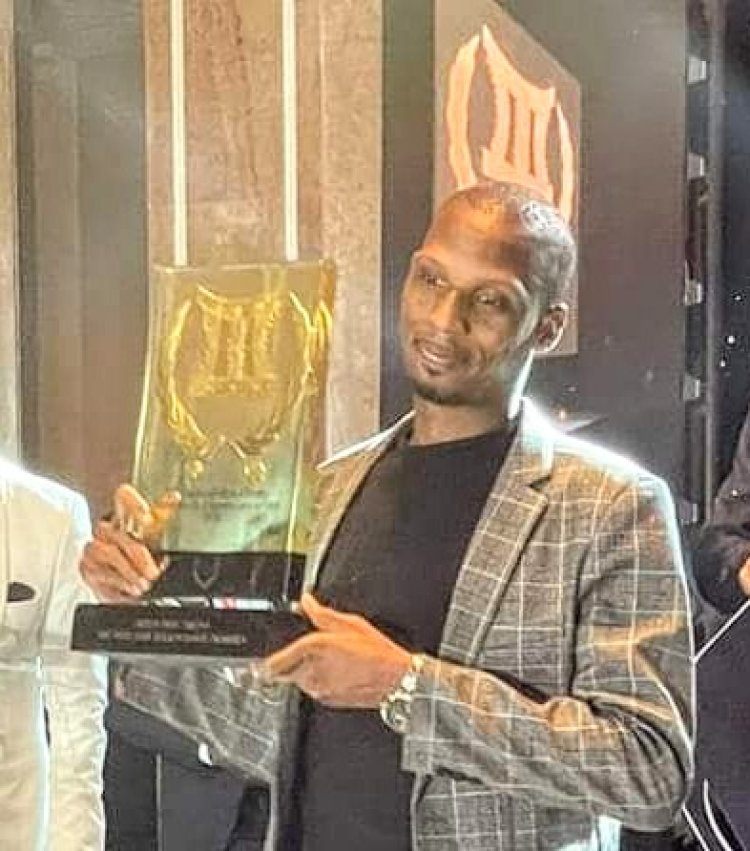 Côte d’Ivoire (Ebony 2022) : Raphaël Tanoh (Nord-Sud Info), le meilleur !