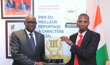 Côte d’Ivoire (Super Ebony 2022) : Raphaël Tanoh reçoit le  «le bravo mérité » de Dramane Coulibaly, Dg de la Lonaci