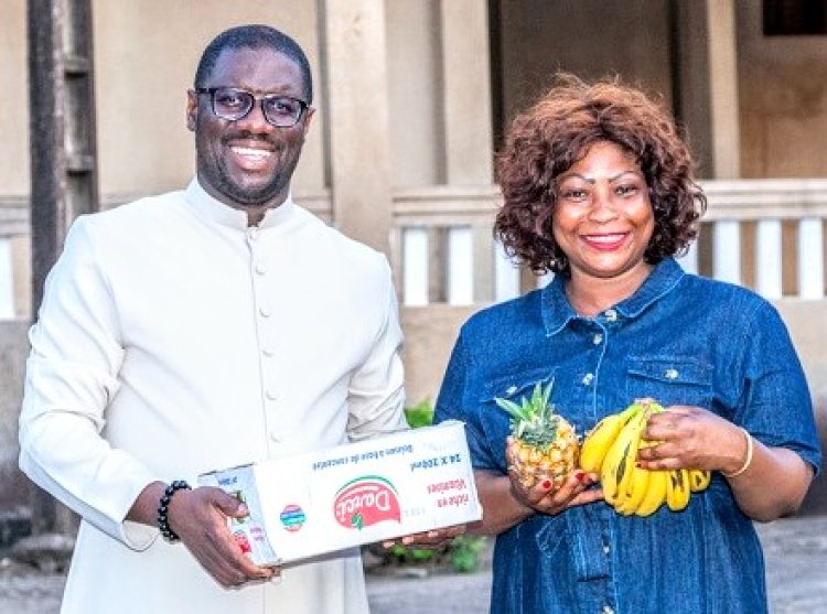 Côte d’Ivoire (Carême)/Riviera 2 : la Paroisse Sainte-Famille reçoit des vivres