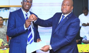 Côte d’Ivoire (Institut Pasteur) / Le nouveau directeur, le Pr. Méité Syndou, au travail!