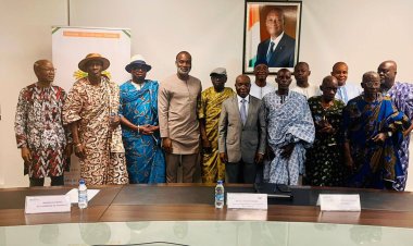 Bouaké Fofana préside une rencontre décisive pour résoudre les différends entre la chefferie d’Abatta et un opérateur de lotissement. (Ph)