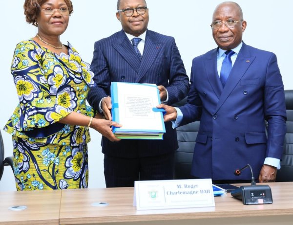 Côte d’Ivoire (Affaires étrangères) / Nialé Kaba prend fonction